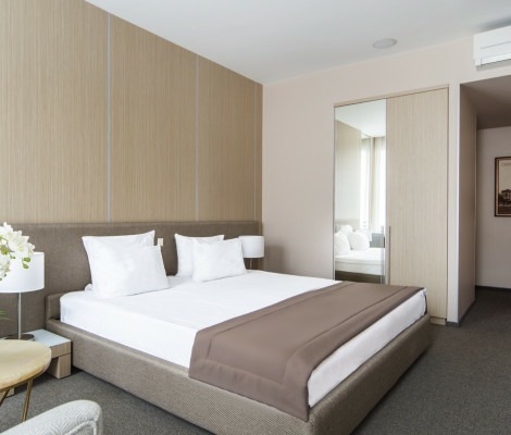 Suite room